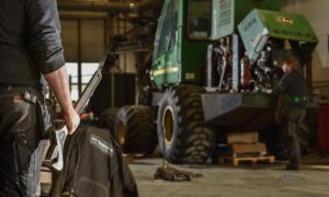 Svets & Maskinservice Laga Fixa Reparera Service Mekaniker Skogsmaskin John Deere Felsök Motorrenovering Laga